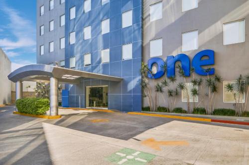 Leon Hotel | One Leon Poliforum