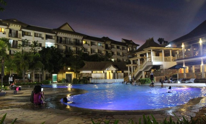 Davao Apartment | One Oasis A13 Shortwalk to Sm City Davao + free wifi+ Netflix
