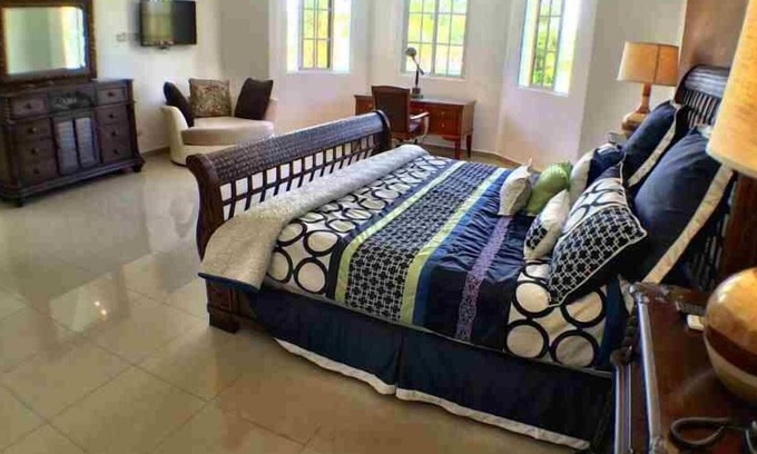 Veron Villa | One Of A Kind Accommodation Luxury Experience