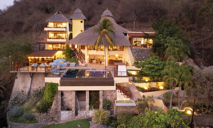 Ixtapa - Zihuatanejo Villa | One-of-a-Kind Luxury 7BR Villa in Zihuatanejo with Breathtaking Views