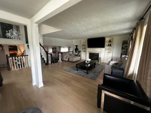 Waterloo Villa | One of a kind, Luxurious and Unique