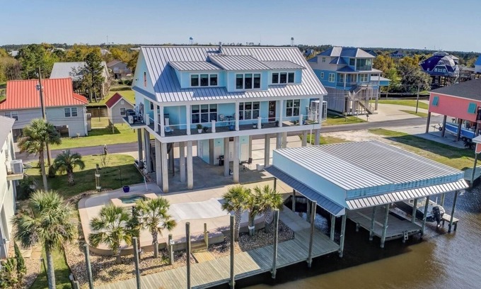 Shoreline Park House | One of a kind