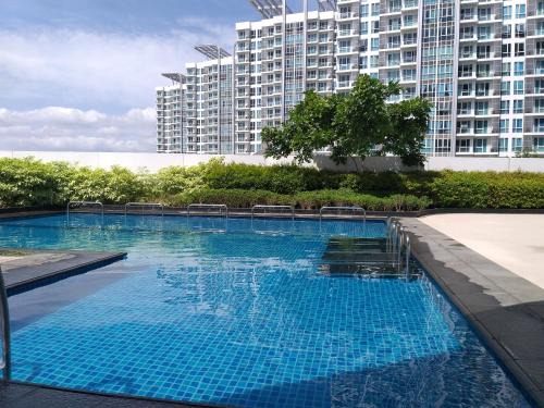 Lapu-Lapu Hotel | One Pacific Residence with Ocean View