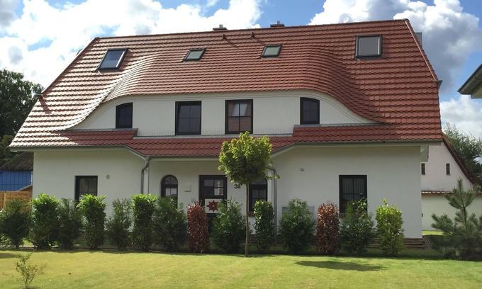 Zingst Apartment | Only 200 m to the dike and the beach, only another 150 m to the pier/stroll
