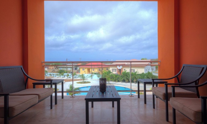 Alto Vista Apartment | Only 3 minutes drive away from Eagle Beach. Spacious 3 bed/2 bath apartment.