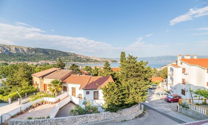 Baska Apartment | Only 350 metres to the beach with sea view