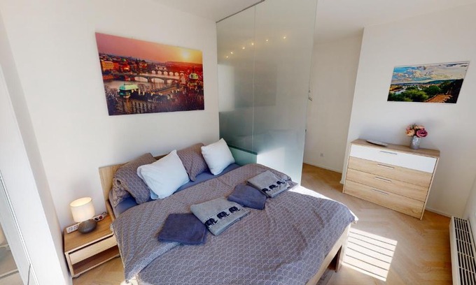 Prague 3 Apartment | ONSITE Free Garage Parking, 10min Centre by Bus