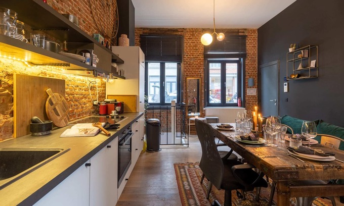 South Antwerp Apartment | Oom-BEANTLAMB330001 S