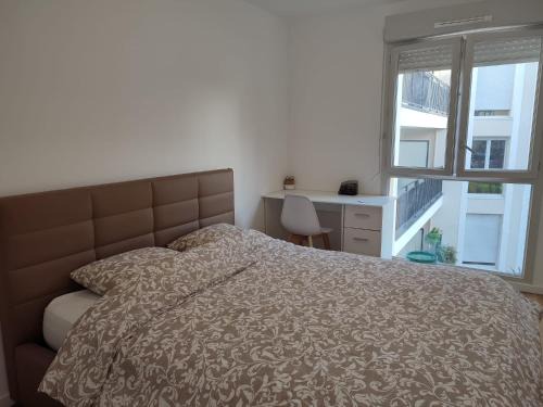 L'Hay-les-Roses Apartment | Opposite Metro 14, Cozy Guest Room with Garden & Free Parking, 5 min Orly Airport, 7 min Paris