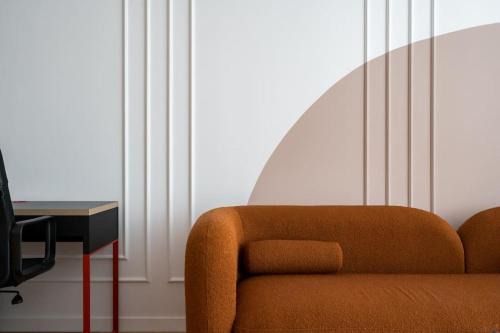 Bucharest Apartment | Orange Luxury King bed Apartment, bussiness, leisure in One Cotroceni