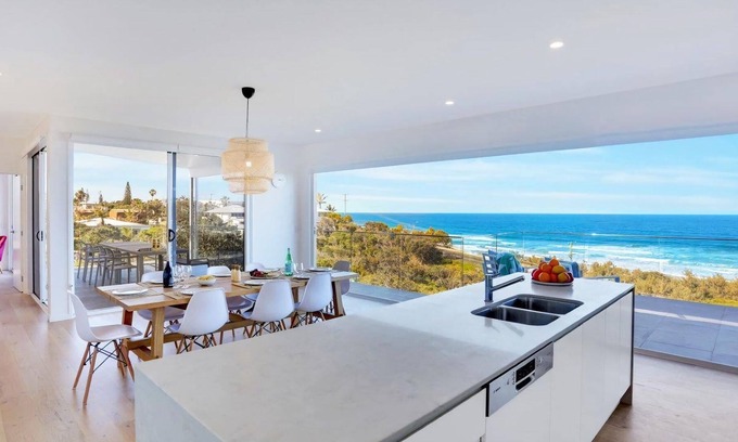Sunrise Beach House | Orient Drive 49 - Breathtaking Beach & Ocean views