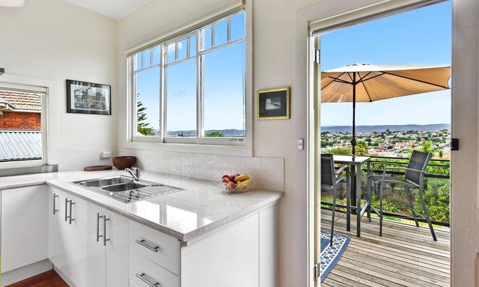 West Launceston House | Original character features