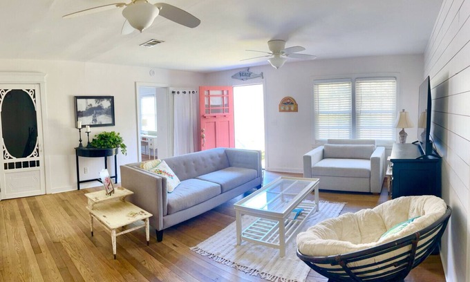 Kings Terrace Cottage | Original island cottage 3 bedroom well maintained