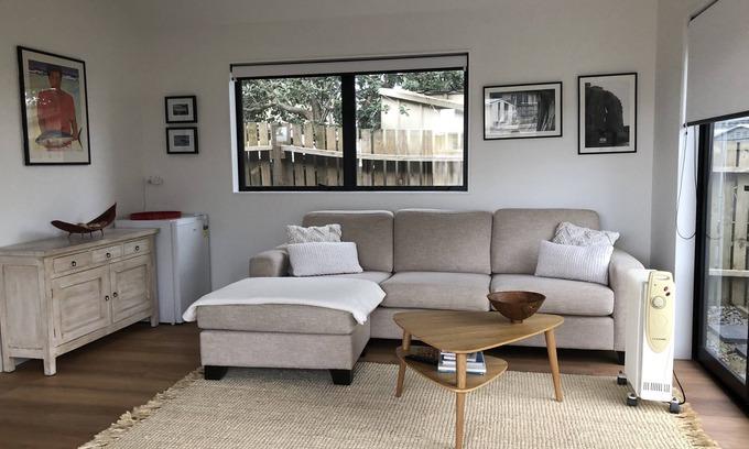 Mount Maunganui House | Orkney Oasis Guest Unit, Mt Maunganui