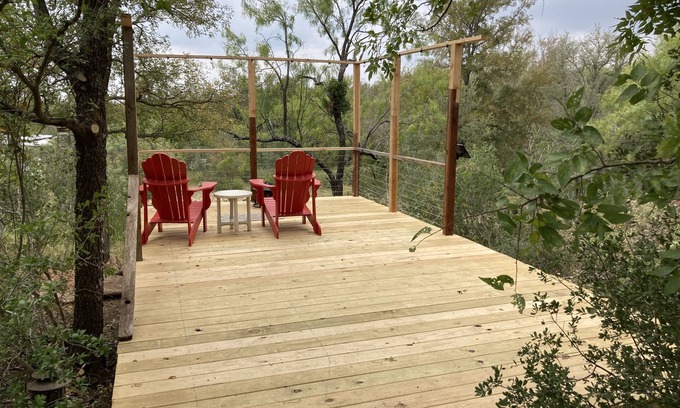 Marble Falls RV Rental | Orrasis, "Me Time" tent, MEANDER