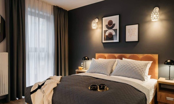 Ursus Apartment | ORSO City Studio with king size bed