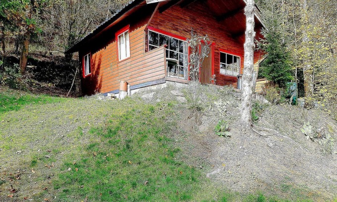 Nisramont Ski Chalet | Ortho Hideaway with Garden