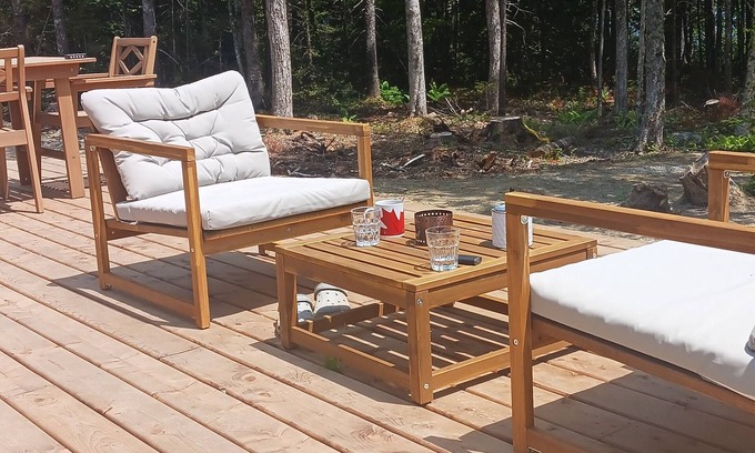 Clare House | Ortus Solis Lovingly furnished vacation home on Wentworthlake