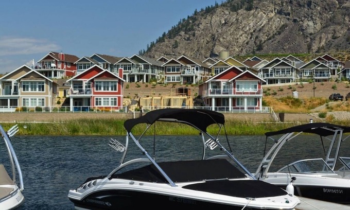 Okanagan-Similkameen House | OSOYOOS PRIVATE RESORT HOME STEPS FROM THE LAKE