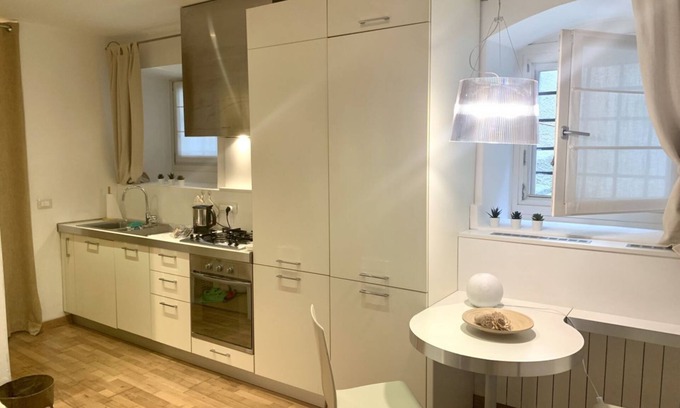 Citta Nuova-Barriera Nuova-San Vito-Citta Vecchia House | Ospitale2: central nice studio