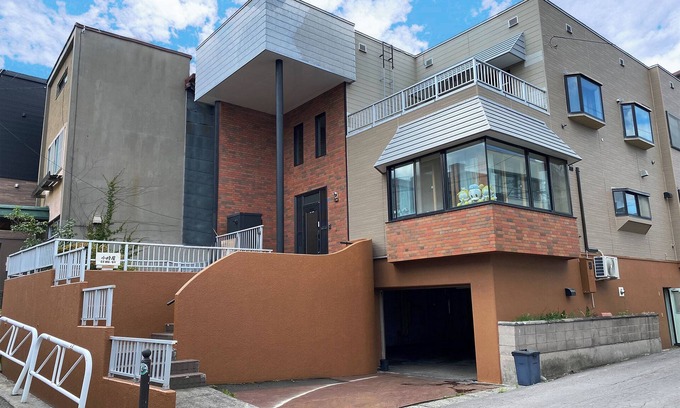 Otaru Apartment | Otaruya, Large House, Max 7pp, Netflix, Parking