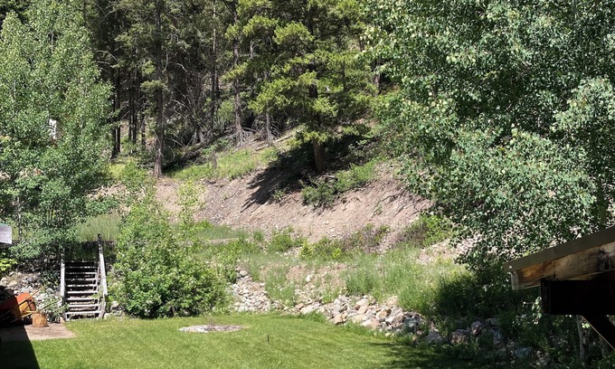 Okanagan-Similkameen House | Otter Lake Retreat 3 bedroom 3 full bathroom home overlooking Otter Lake