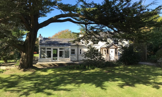 Bude Cottage | OTTERBURN HOUSE, pet friendly, character holiday cottage in Bude