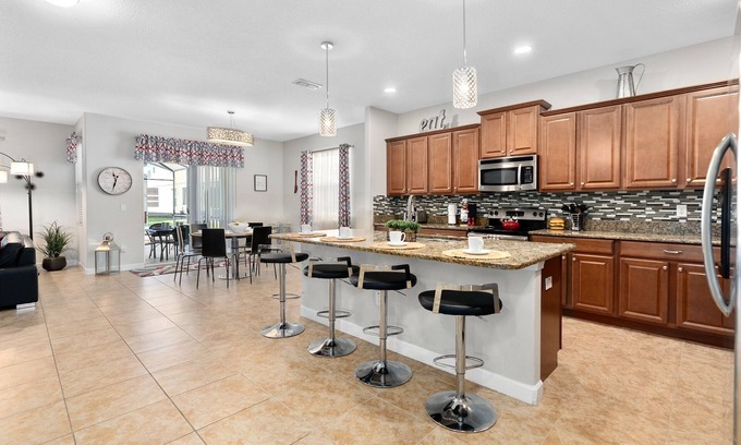 West Kissimmee House | Our 6BR Vacation Home Near Disney w/Private Pool & Hot Tub! 50% off cleaning!