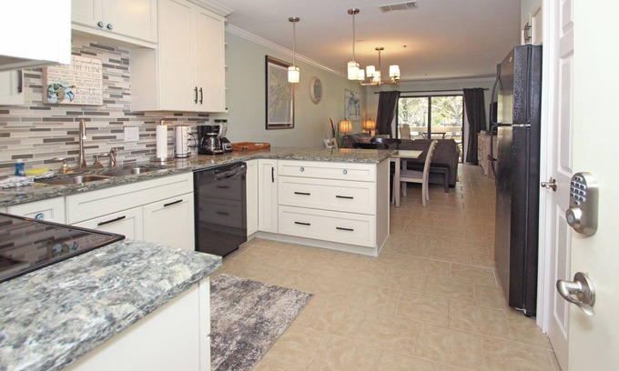 Folly Field Villa | our "Escape from New York"n4 person maximum occupancy