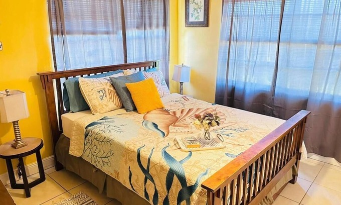 Venetian Road Settlement House | our spacious 3 bedrooms, 2 baths home in the quiet neighborhood of Venetian Road