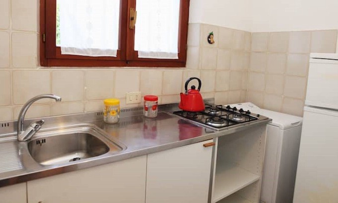 Bonalaccia-Filetto Apartment | Outbuilding of cottage in quiet hamlet