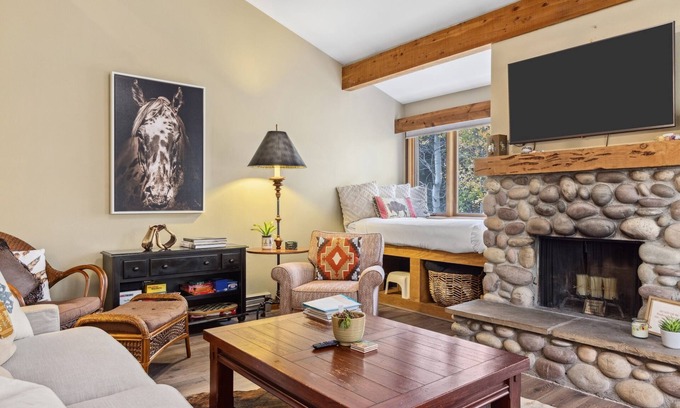 Moose Wilson Road Condo | Outpost: Columbine 1024 - Aspens Location!