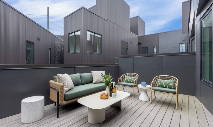 Five Points House | Outrider 112 by AvantStay | Close to Broadway