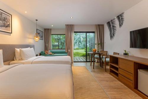 Khao Lak Resort | OUTRIGGER Khao Lak Beach Resort - SHA Extra Plus
