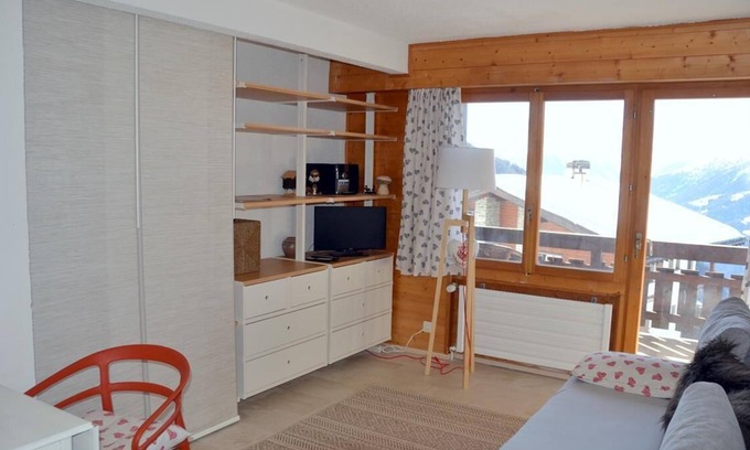 Chandolin Apartment | Outside : studio in Chandolin, for 1-2 persons, on the 2nd floor of an apartment house, elevator, s