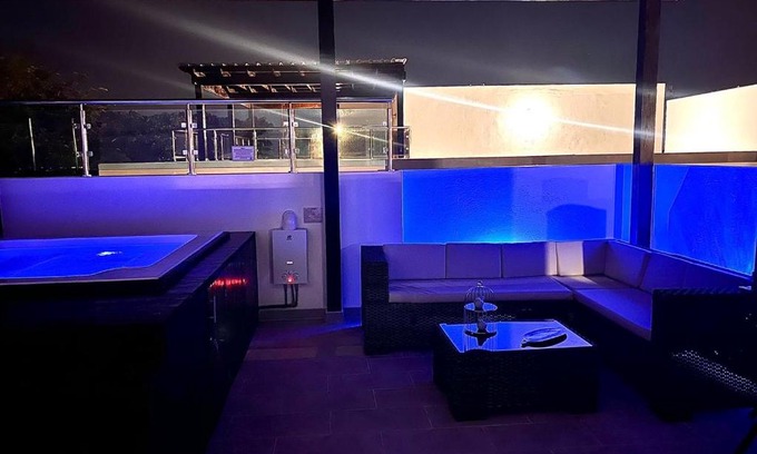 Santiago Province Apartment | Outstanding Pent House w/Jacuzzi
