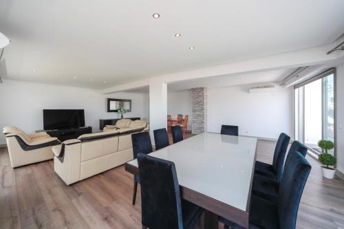 Portimao Apartment | Outstanding penthouse with amazing sea views