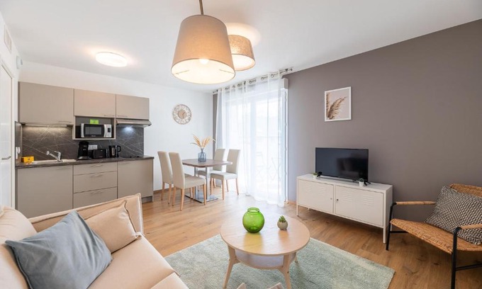 Grand Trou - Saint Jean De Dieu Apartment | OVELIA Lyon - Les Jardins d'Hortense