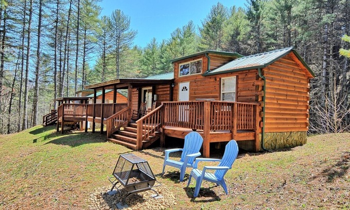Crumpler Cabin | Over the River & Through the Woods-Open for Bookings! 2 Cabins