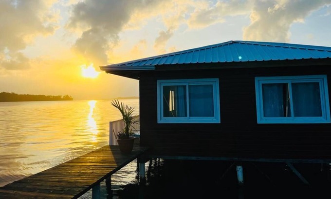 Isla Bastimentos House | Over water bungalow