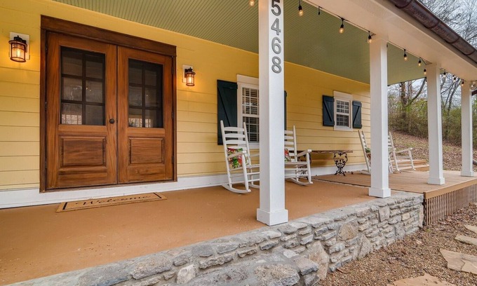 Franklin House | Over Yonder