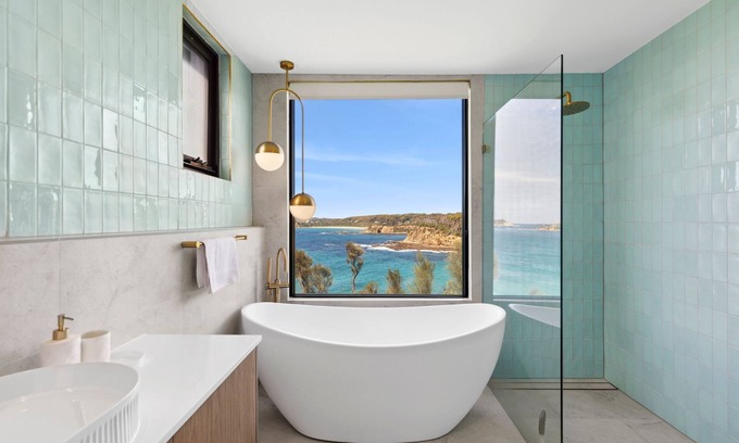 Malua Bay House | Overlooking McKenzie's Beach & Pretty Point @ Malua Bay | Luma Vista