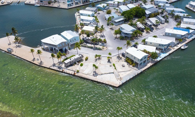 Cudjoe Key RV Rental | Oversized RV Lot with 41'+12' Seawall, Deep Water Access, and Stunning Open Water Views