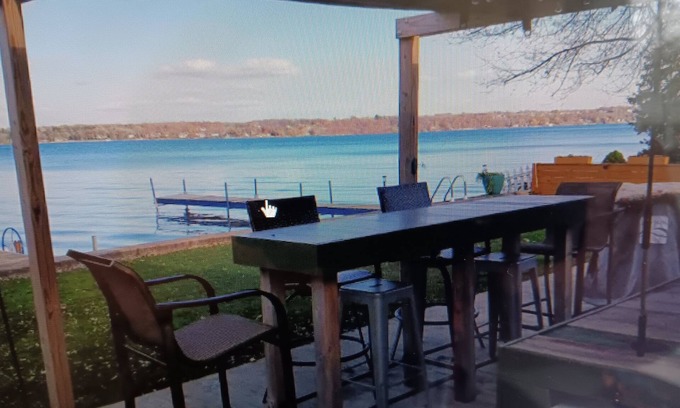 Auburn Cottage | Owasco Lakehouse, Ranch, Level Frontage, Outdoor Bar and TV