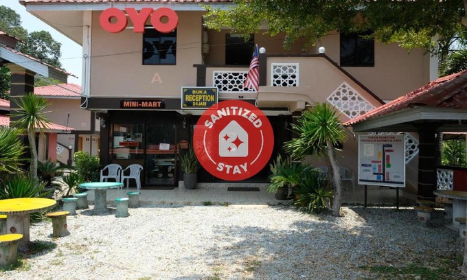 Kampung Geting Hotel | OYO 44005 Senangin Resort & Cafe