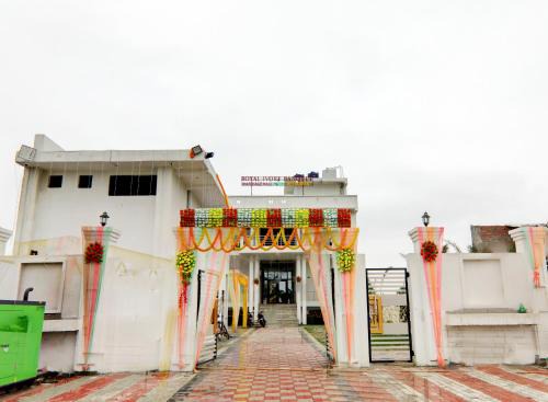 Shahganj Hotel | OYO 81236 Royal Ivory Banquet