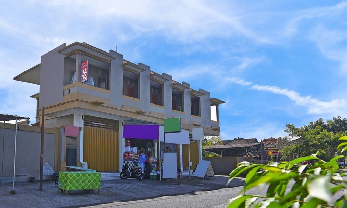 Penatih Hotel | OYO 90967 Soka Asri Guest House