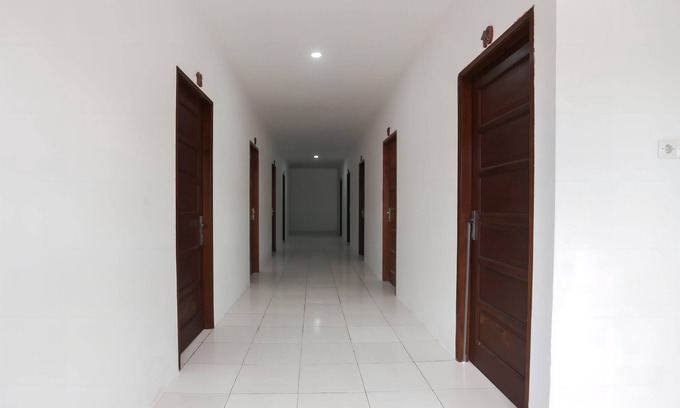 Samarinda Hotel | OYO 92626 Good Sleep 4 Inn Dcos Syariah
