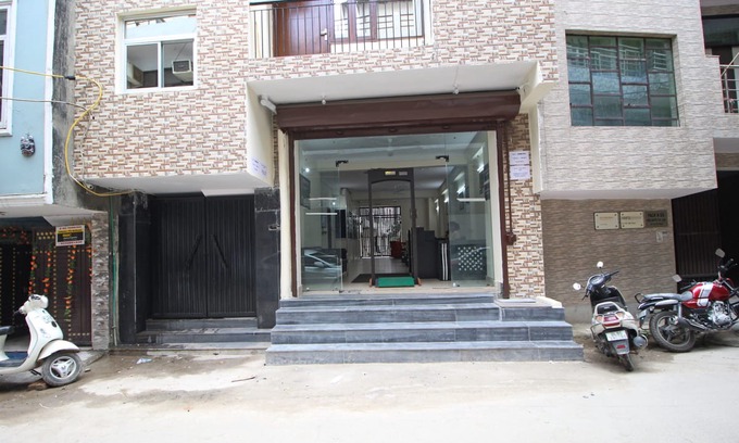 South West Hotel | OYO 9273 Surya Palace