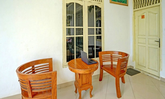Banjarbaru Hotel | OYO 93295 Wisma Aluh AmbakNearPantai batu lima Asbullah tmbngn